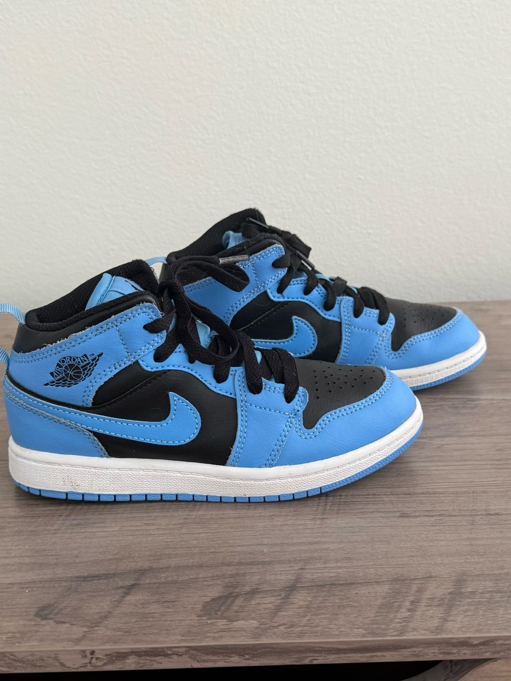 Jordan Nike Kids Mid-Top Sneakers in Blue and Black